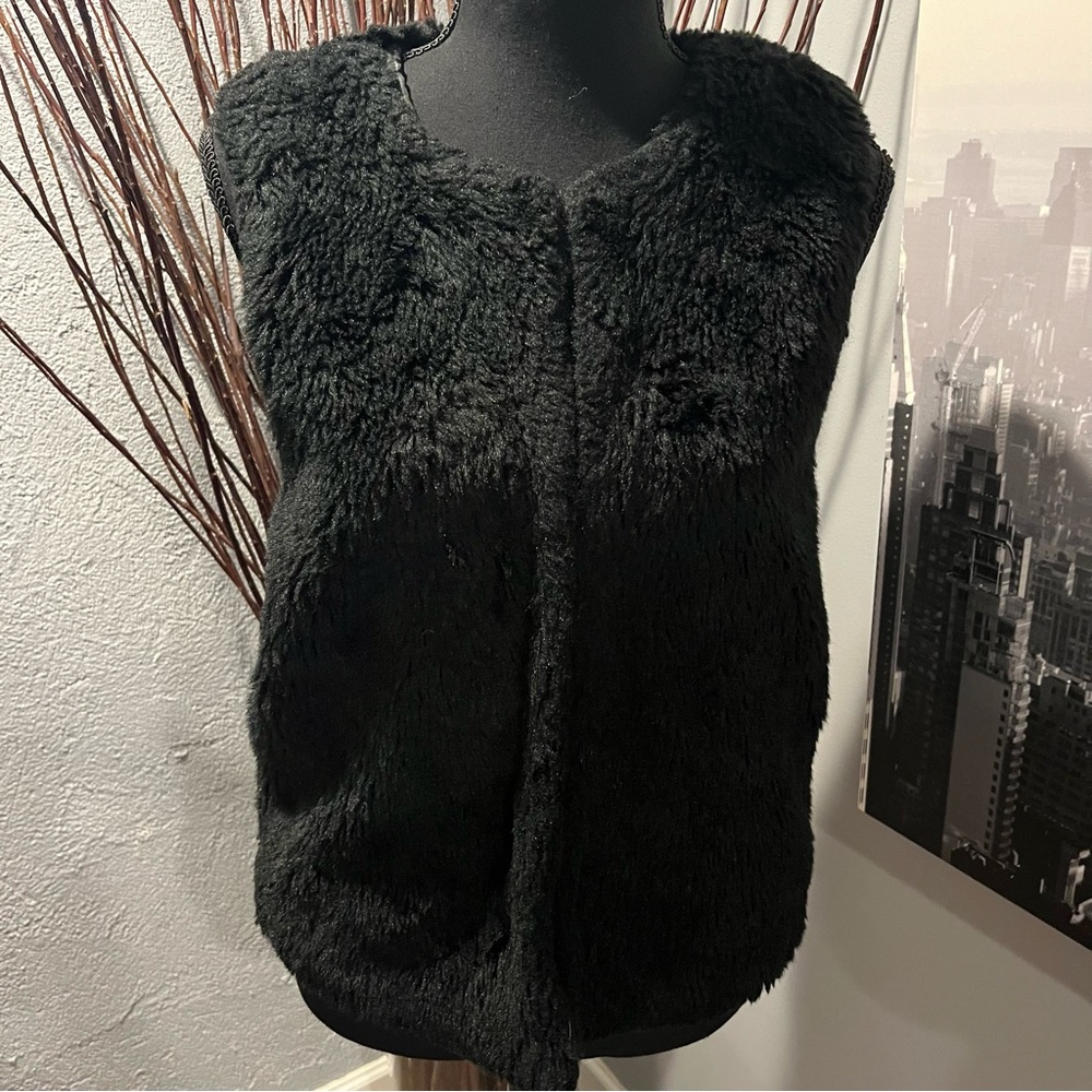 🌷JOU JOU BLACK SHERPA FAUX FUR RETRO VEST SIZE MEDIUM🌷